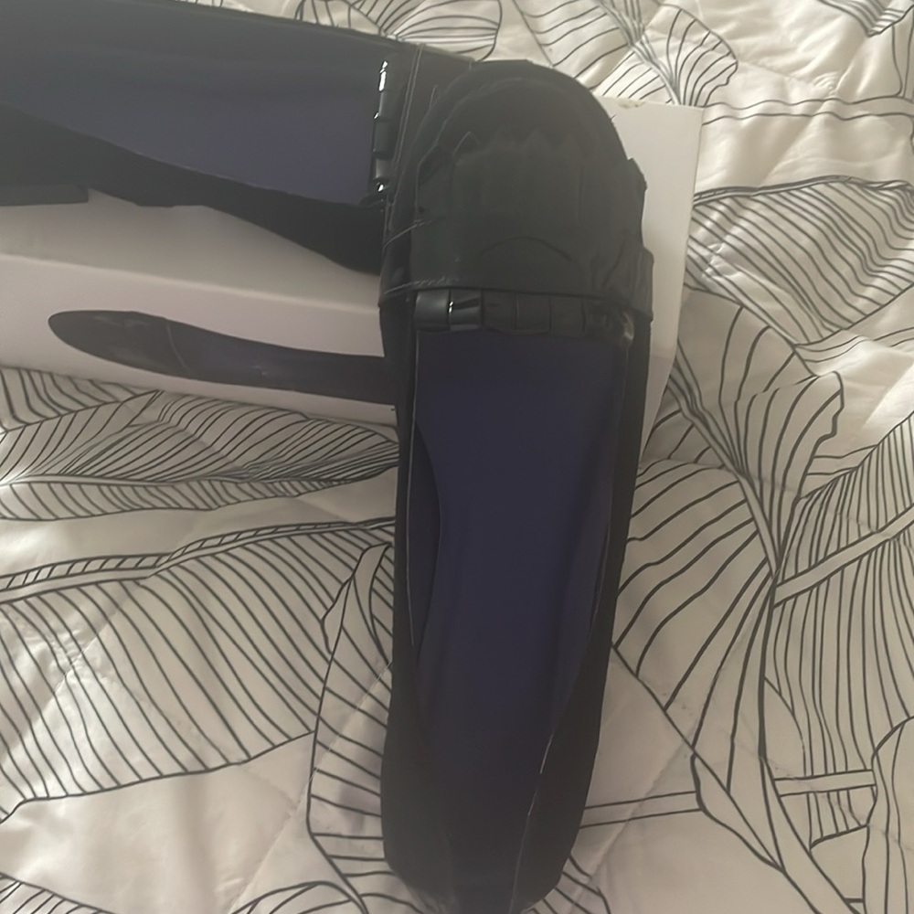 GAP Black Leather Shoes - Picture 2 of 7